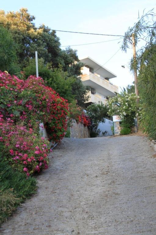 Oasis Studios Rodhákinon Exterior foto